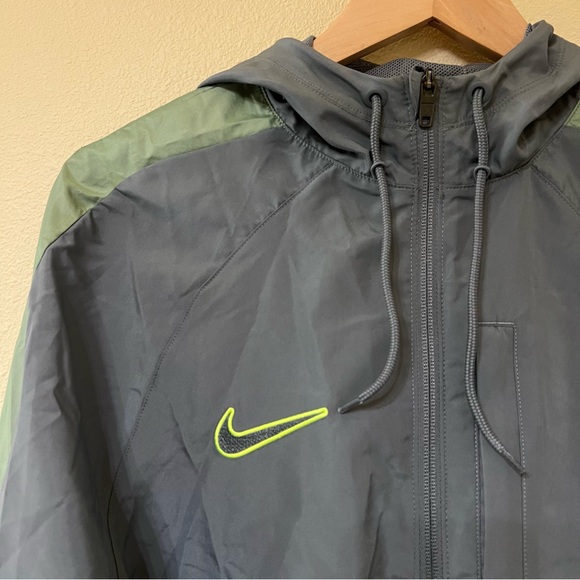 Men’s Nike Academy Soccer Jacket - Picture 2 of 6